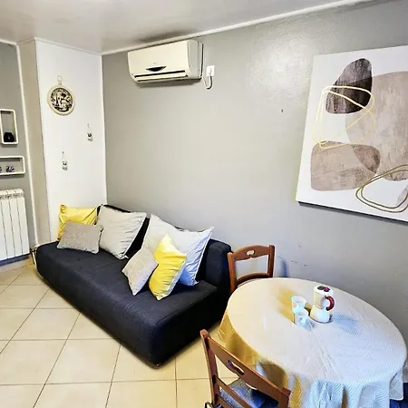 Apartament Eli Near The Beach *